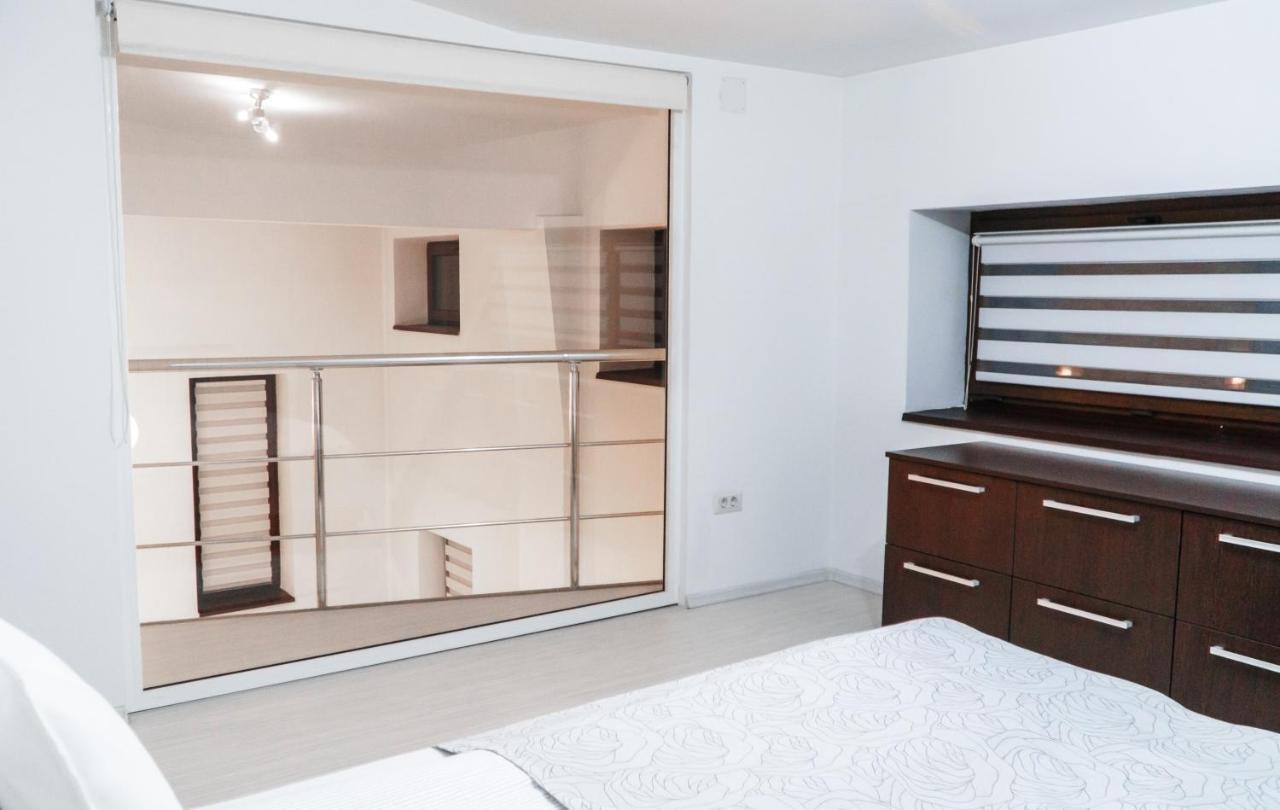 Vila Carolina Apulum Villa Alba Iulia Eksteriør billede